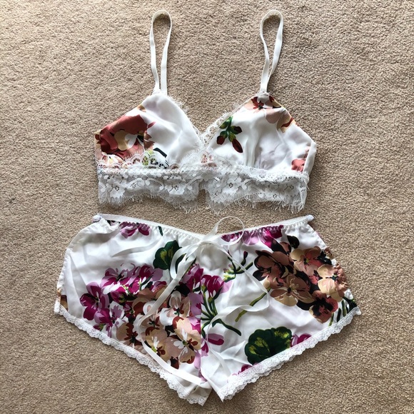 SHEIN Other - 🚫SOLD🚫Floral print lace lingerie set NWOT